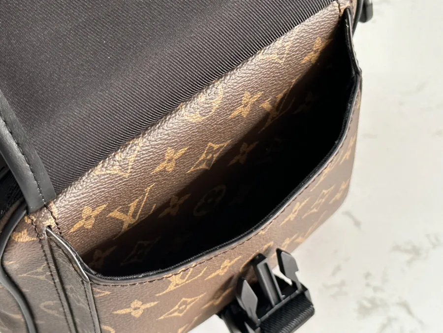 Louis Vuitton Quest Messenger Bag