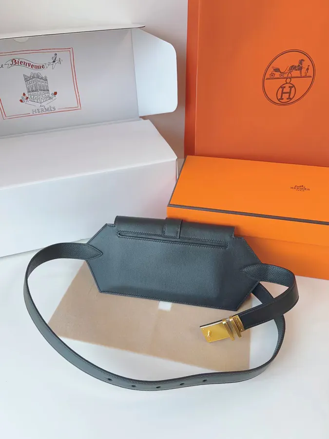 Elan Poet 24 Bucket Bag Swift Calfskin