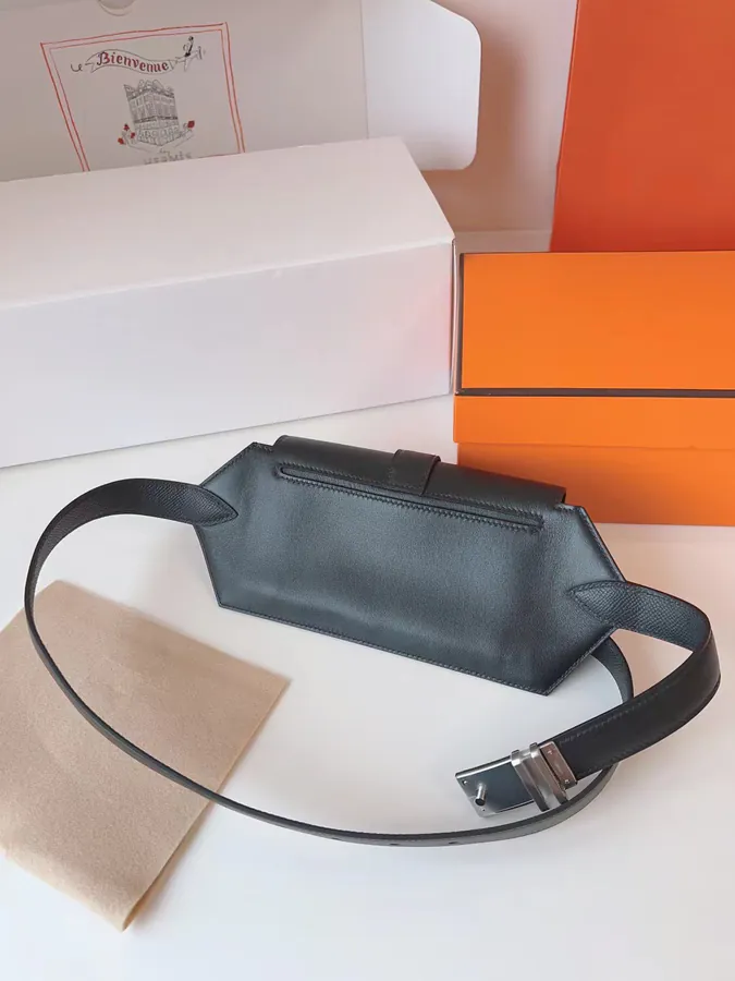 Elan Poet 24 Bucket Bag Swift Calfskin, Handmade