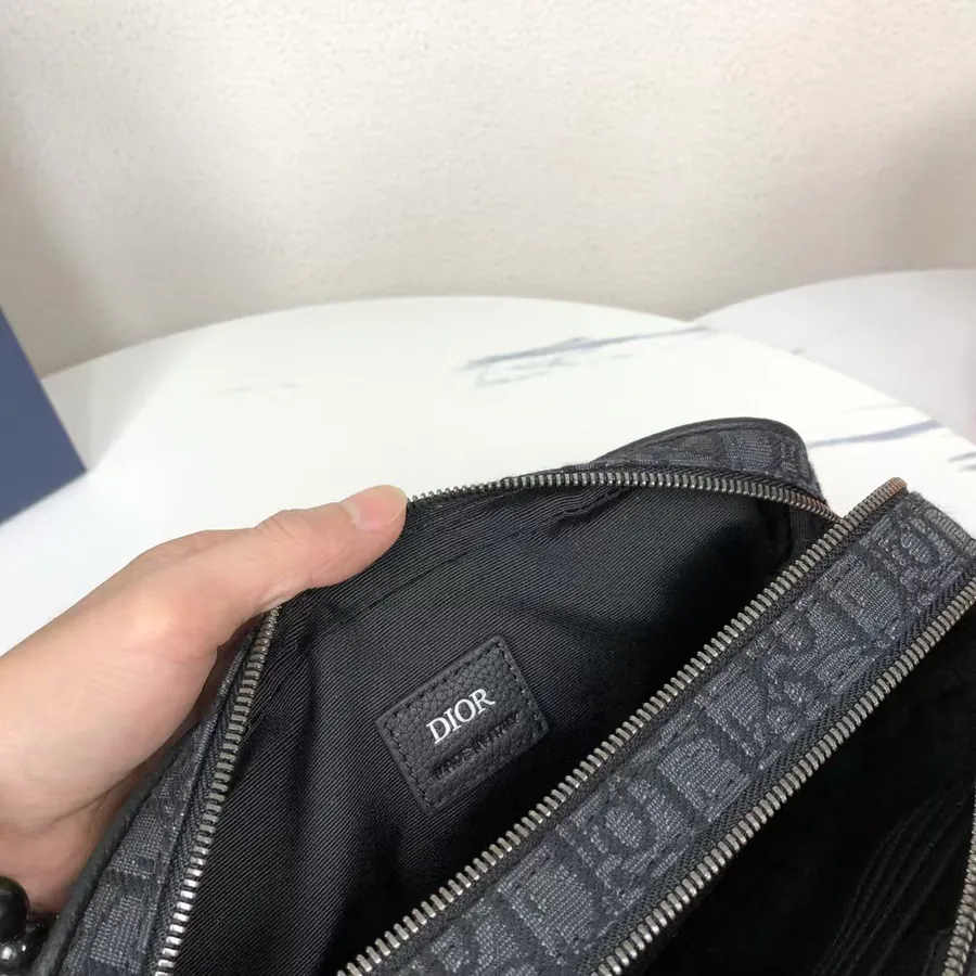 Holdmark Safari Messenger Bag Black Grained Calfskin