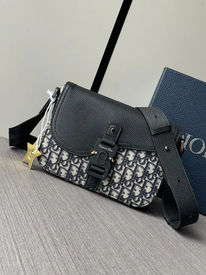 P480 Starry Accessory 2024 Trendy Crossbody Saddle Messenger Bag