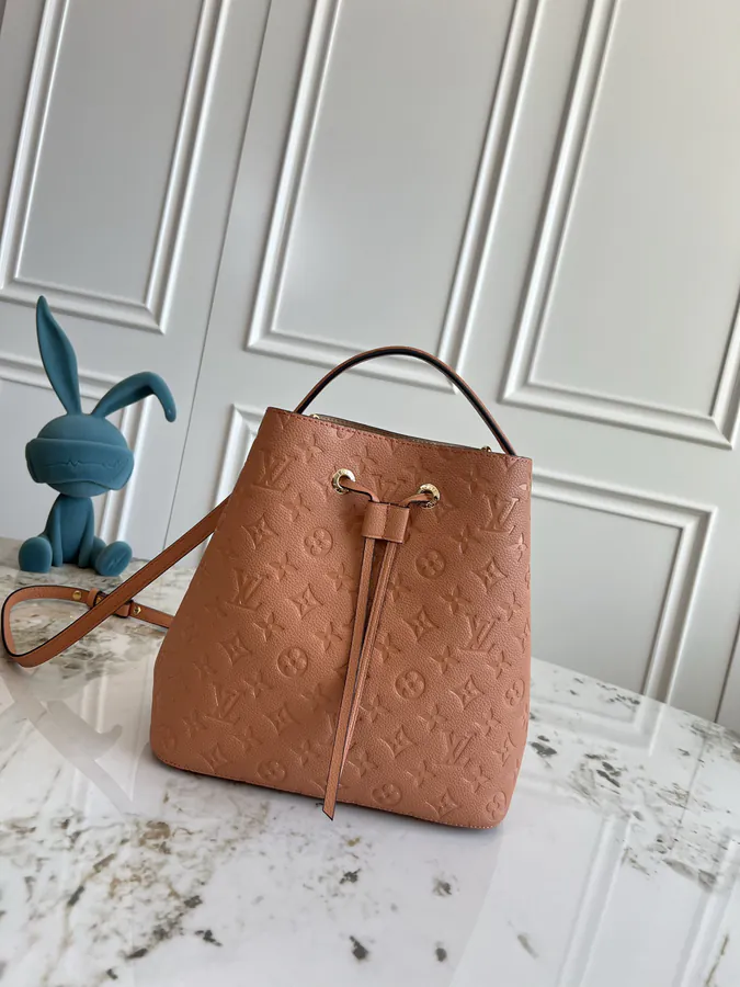NéoNoé Bucket Bag in Monogram Empreinte