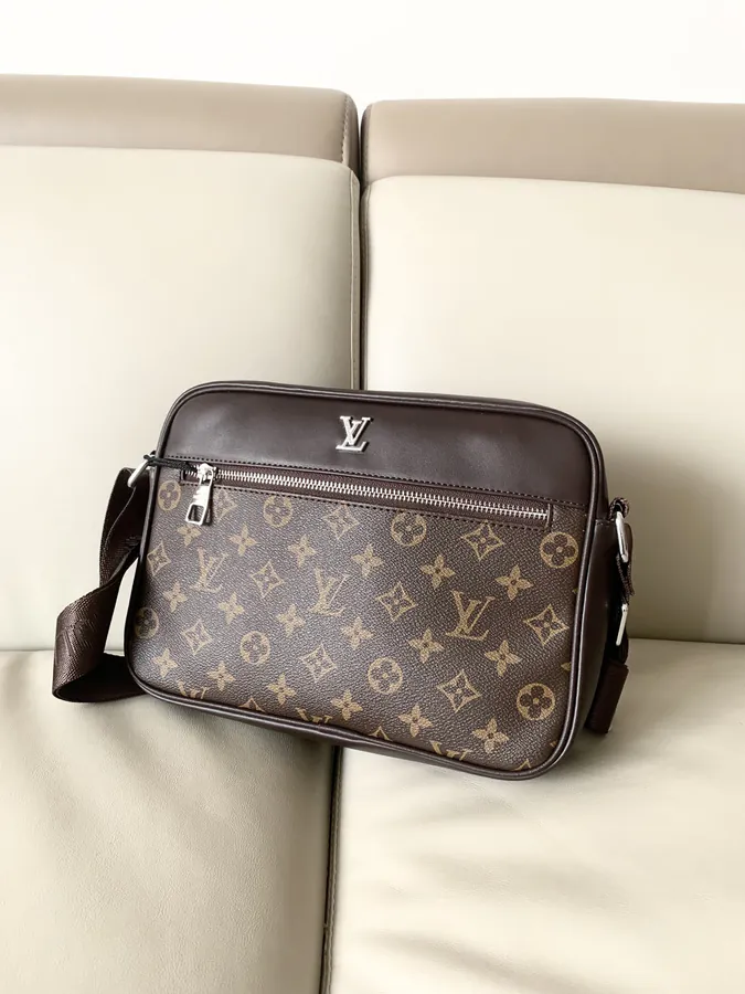 LV Men's Crossbody Bag Original Leather, Perfect Craftsmanship