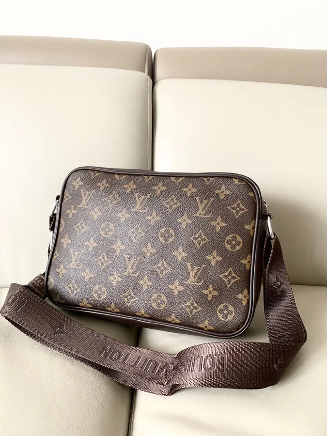 LV Men's Crossbody Bag Original Leather, Perfect Craftsmanship