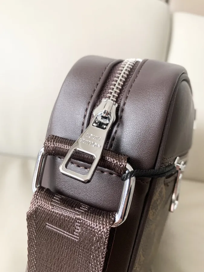 LV Men's Crossbody Bag Original Leather, Perfect Craftsmanship