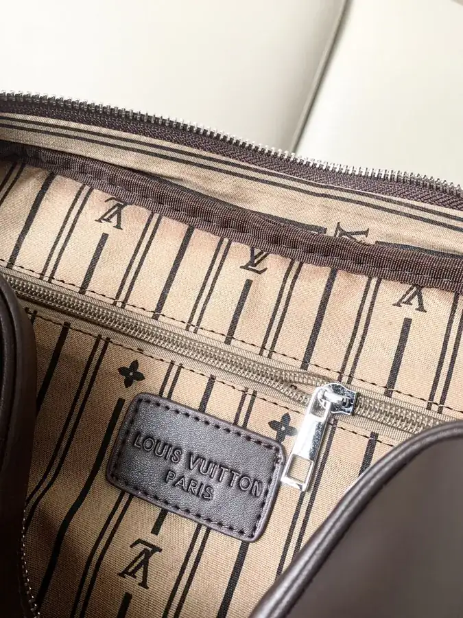 LV Men's Crossbody Bag Original Leather, Perfect Craftsmanship