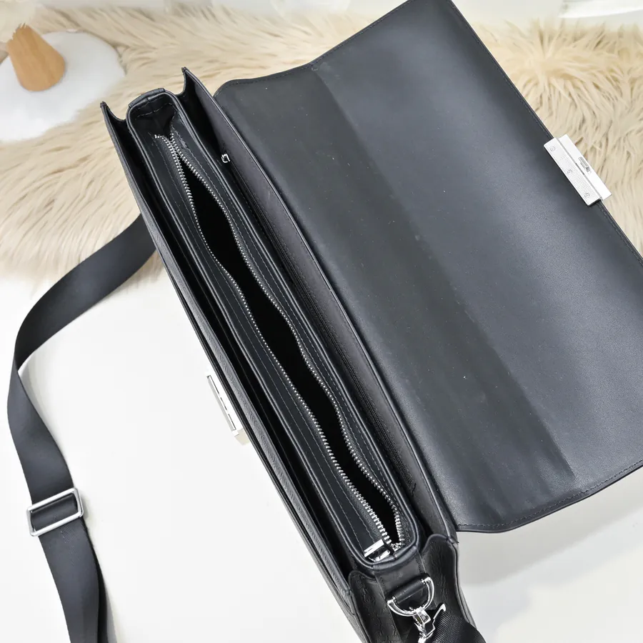Louis Vuitton Men's New Style Briefcase Tote