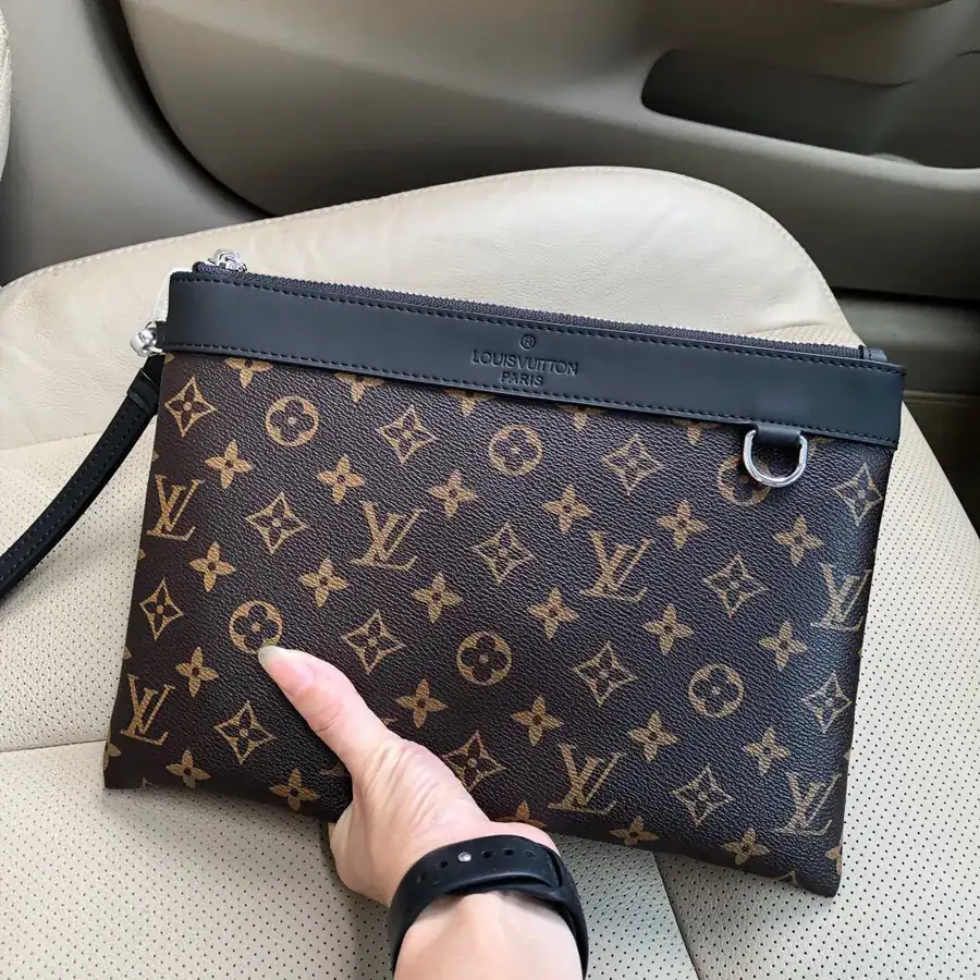 Louis Vuitton Multifunction Handbag Classic Design, Men's Style
