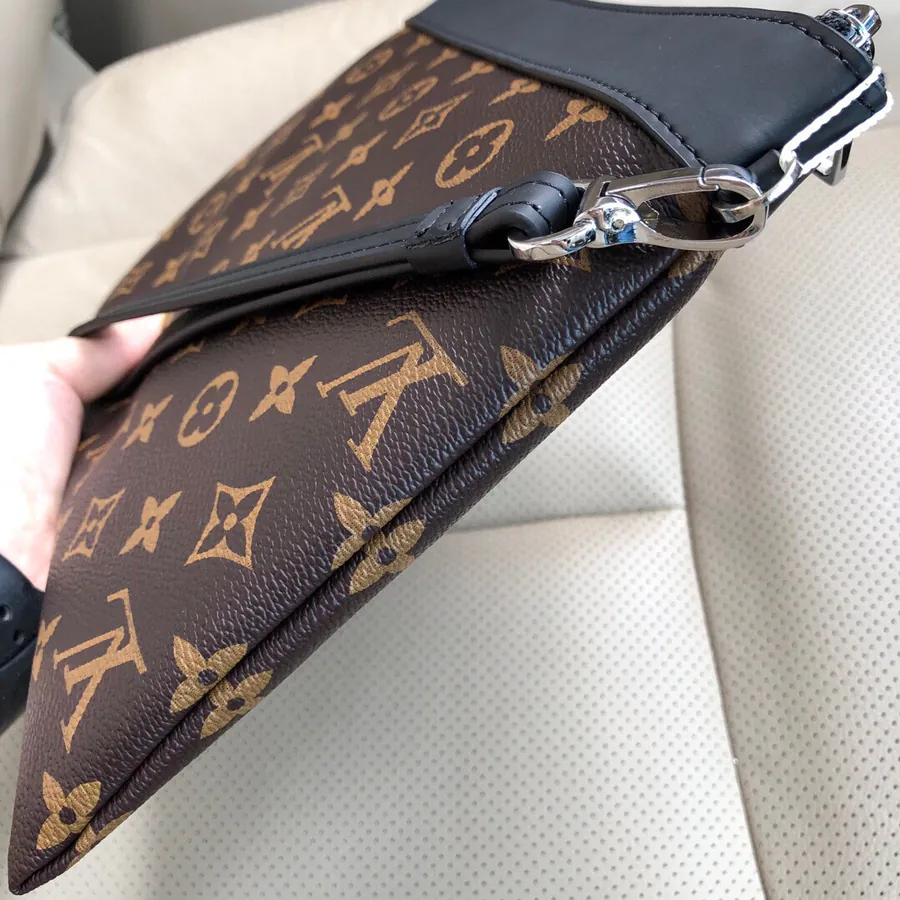 Louis Vuitton Multifunction Handbag Classic Design, Men's Style