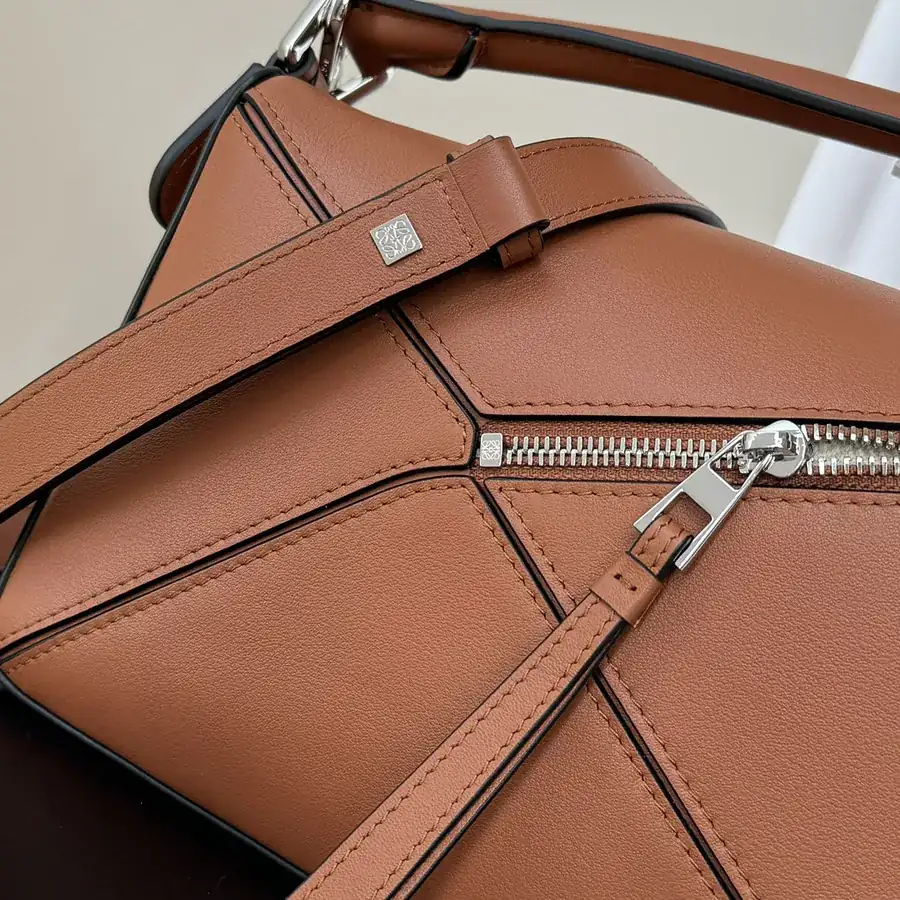 Loewe New Puzzle Small Handbag in Soft Calfskin
