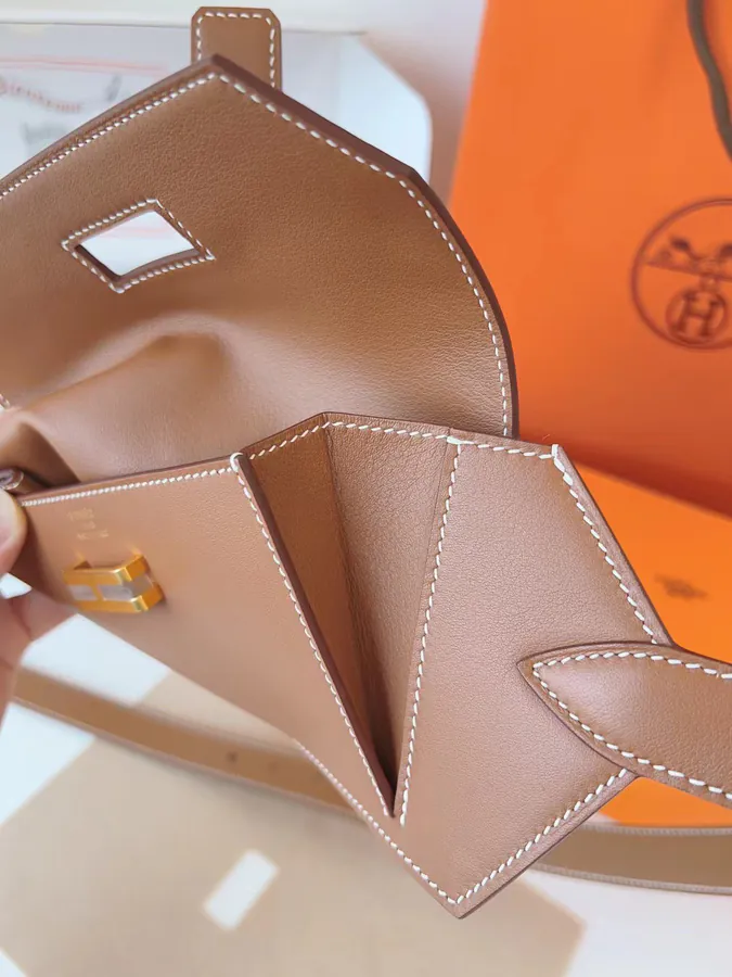 Elan Poet 24 Bucket Bag