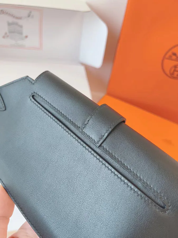 Elan Poet 24 Bucket Bag in Swift Calfskin
