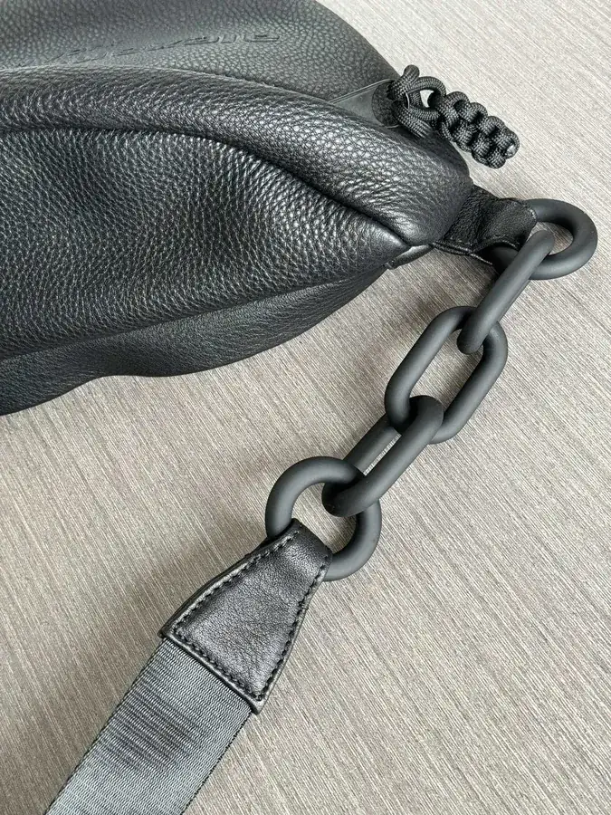 Alexander Wang Full Leather Chest Bag Unisex