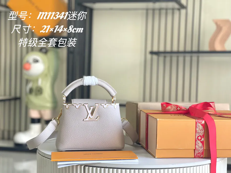 CapucinesBB Handbag Mini, Grained Calfskin, Gold Clasp