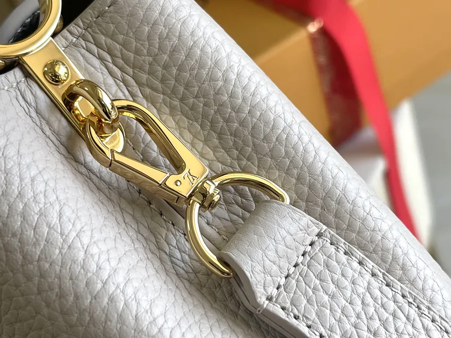CapucinesBB Handbag Mini, Grained Calfskin, Gold Clasp