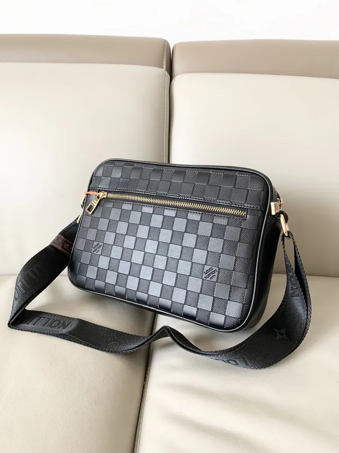 LV Men's Crossbody Bag 9311