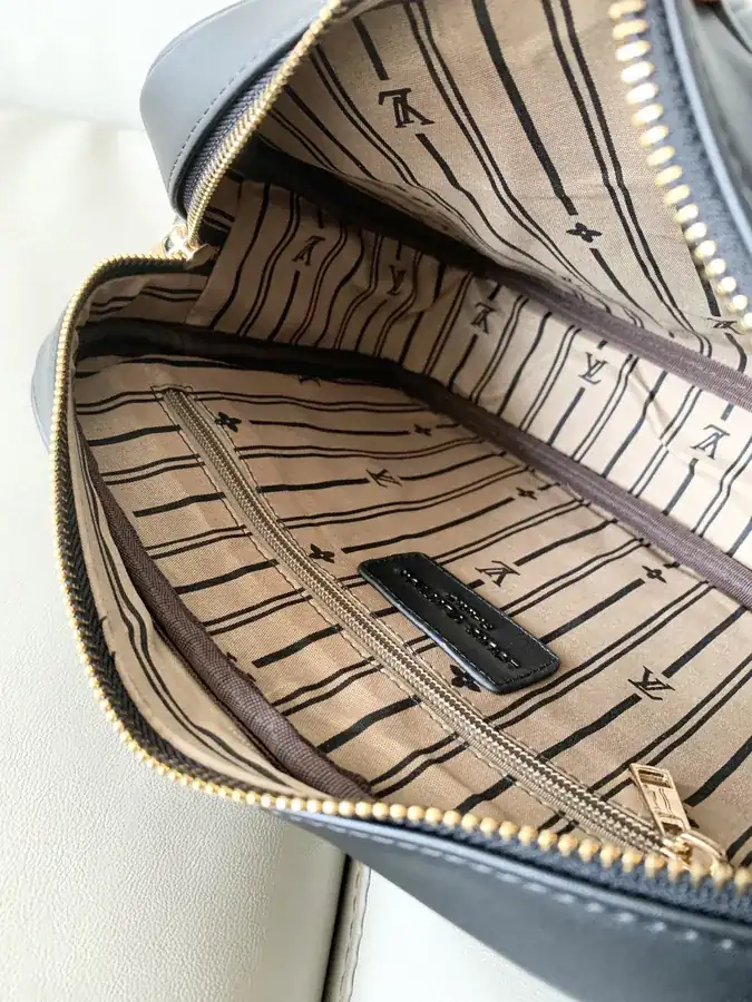 LV Men's Crossbody Bag 9311