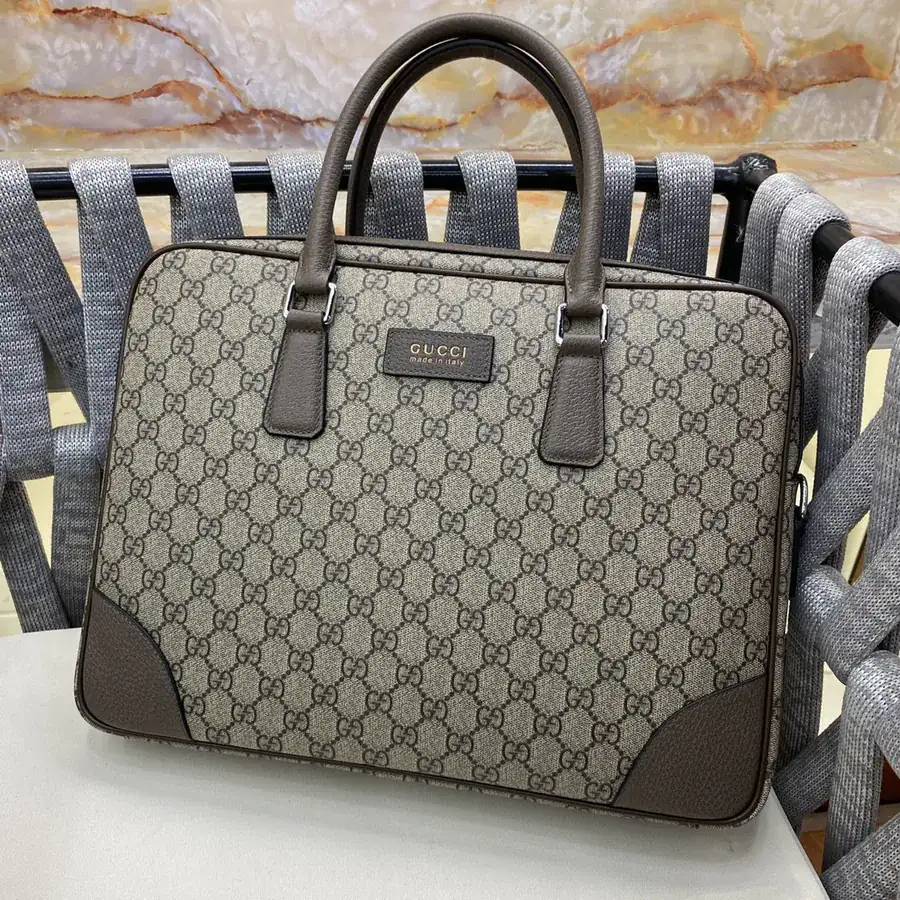 P410G New Bestseller Men's Briefcase, Premium Quality Grained Calfskin