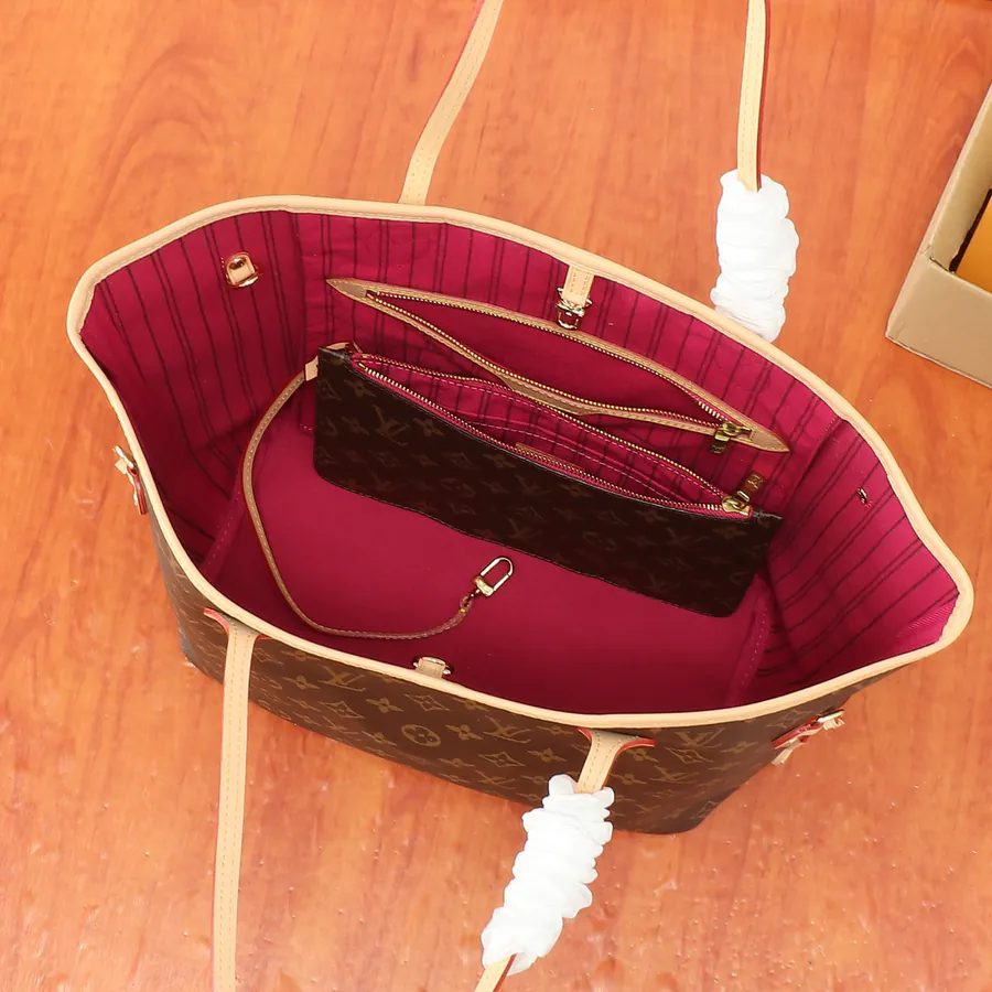 LV NEVERFULL Medium Handbag M40995