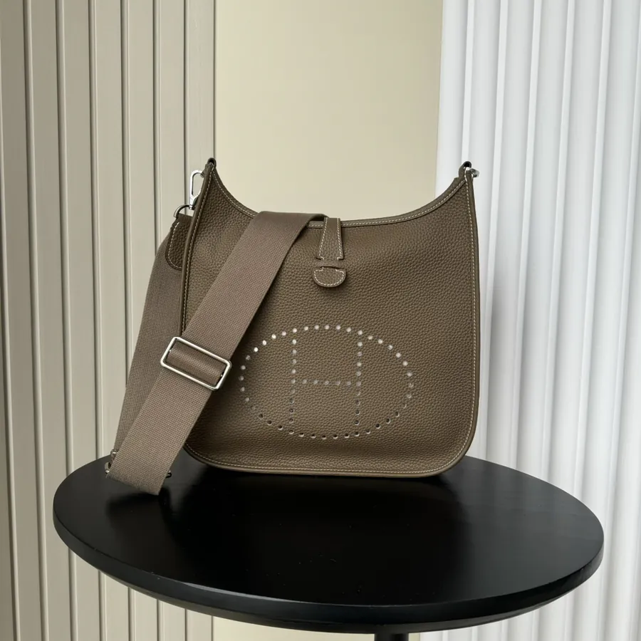 Hermès 2024 Premium Tote Bag Italian Calfskin with Grained Texture