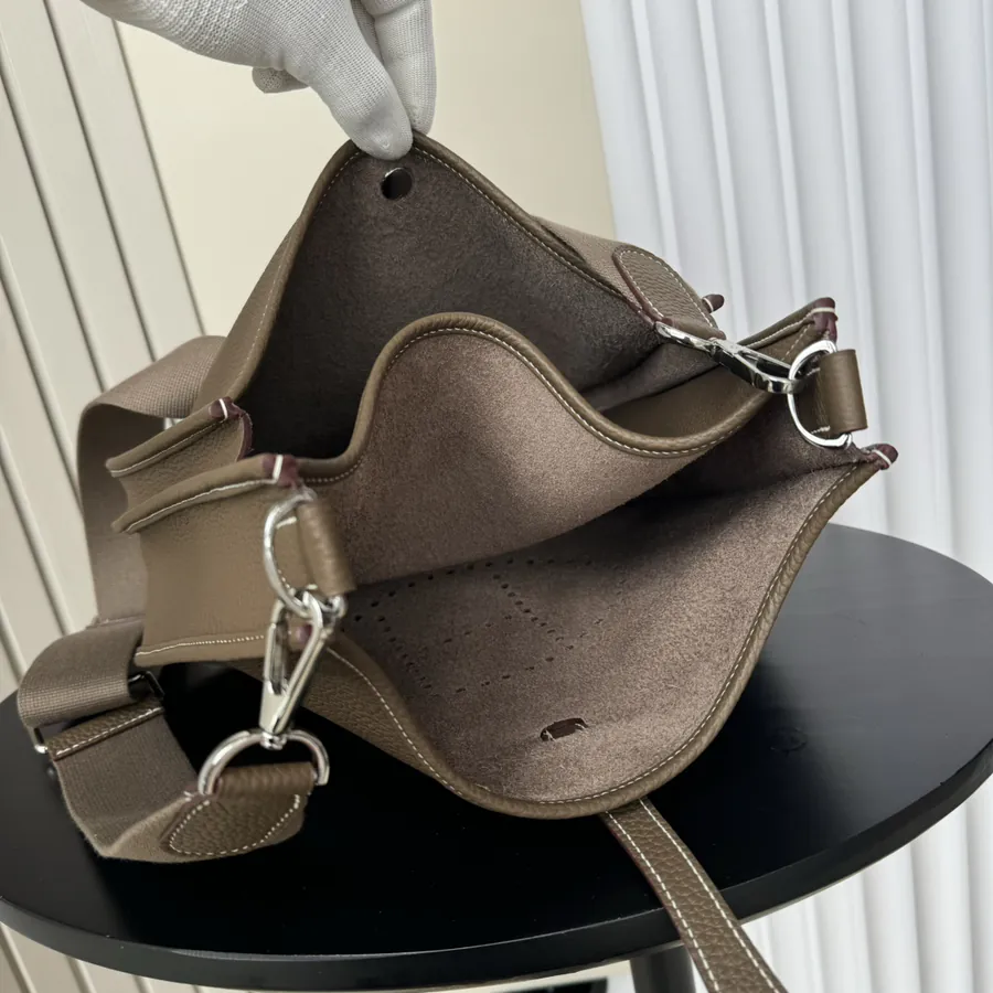 Hermès 2024 Premium Tote Bag Italian Calfskin with Grained Texture