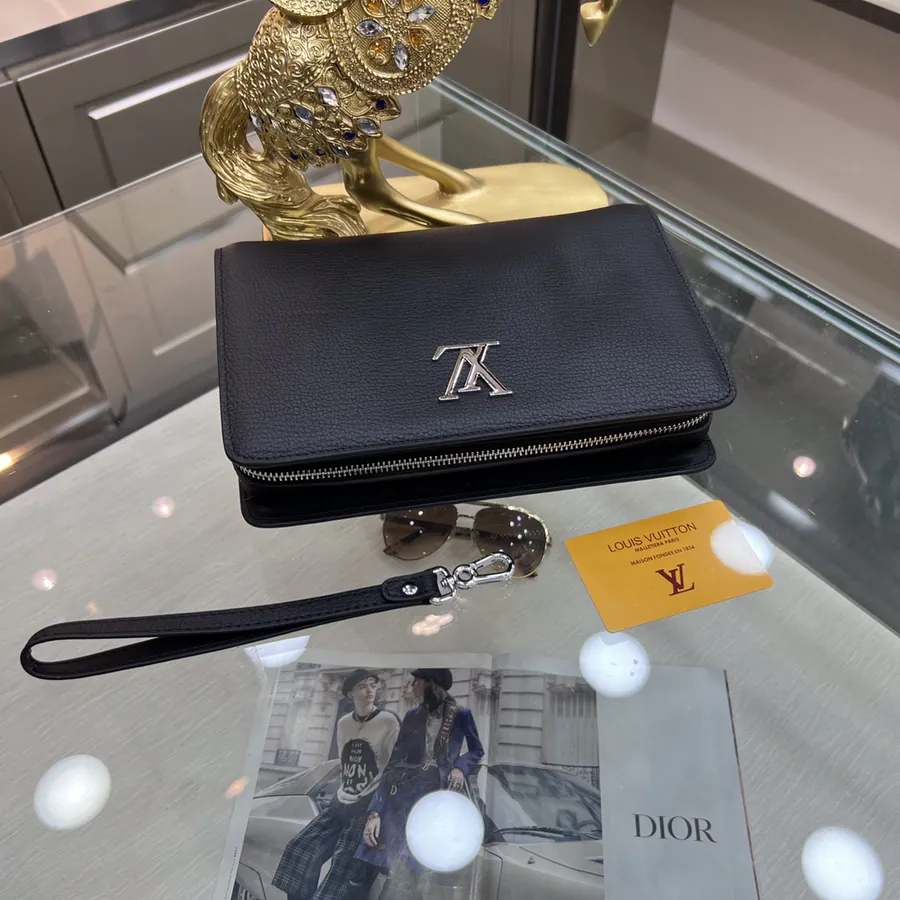 LOUIS VUITTON New Handbag Elegant Design and Premium Quality