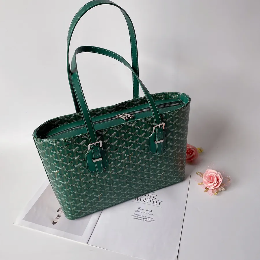 G0YARD Bucket Bag Stylish and Practical