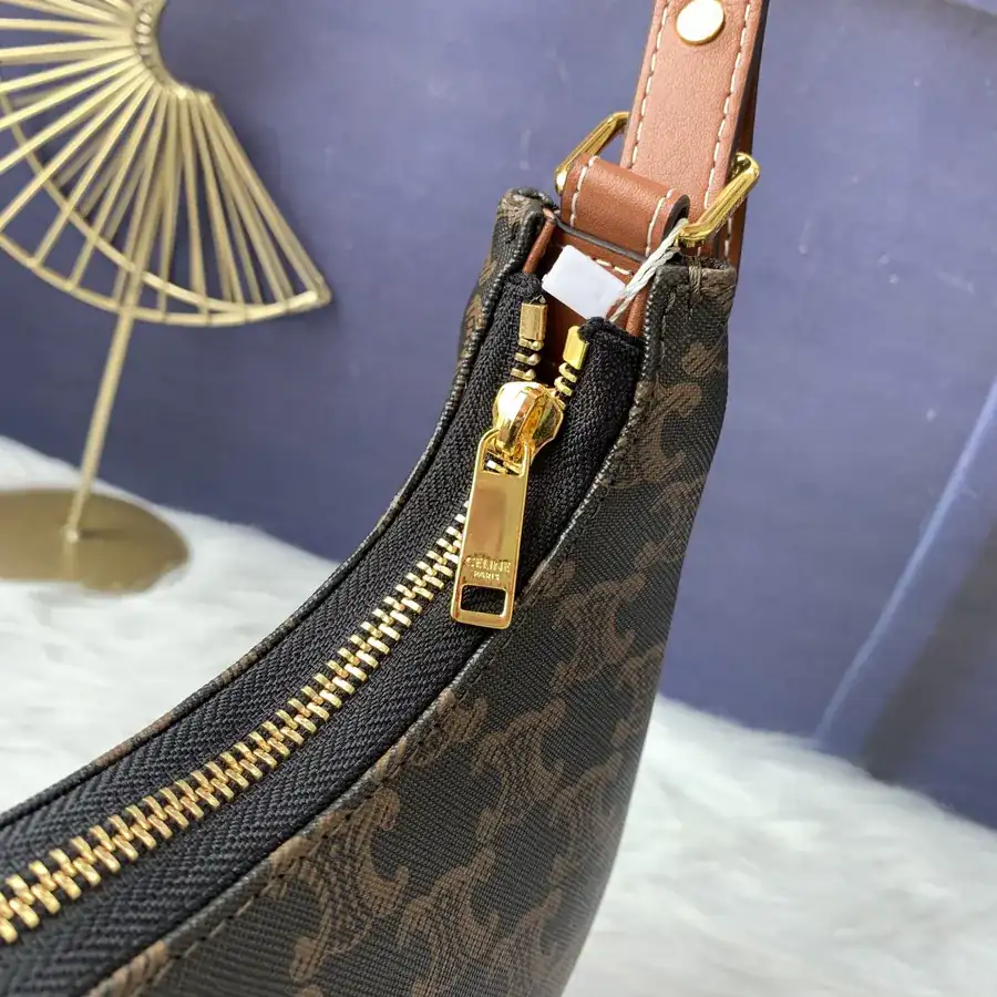 C293952 Saren腋下包 Fabric Material, Shoulder & Hand Carry