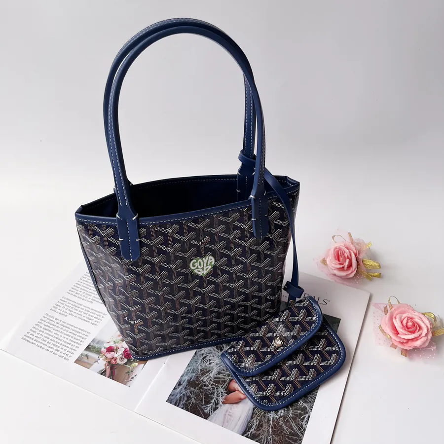 P 200 Mini Shopping Bag Dog Tooth Design, Trendy & Versatile