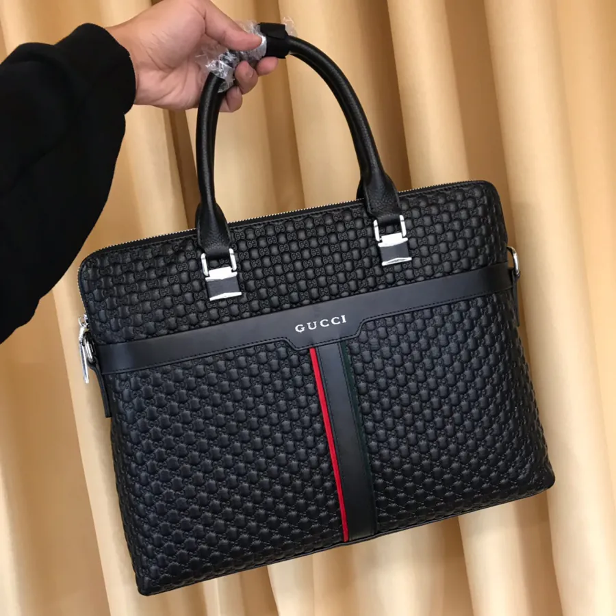 P300 Luxury Bucket Bag Platinum Calfskin