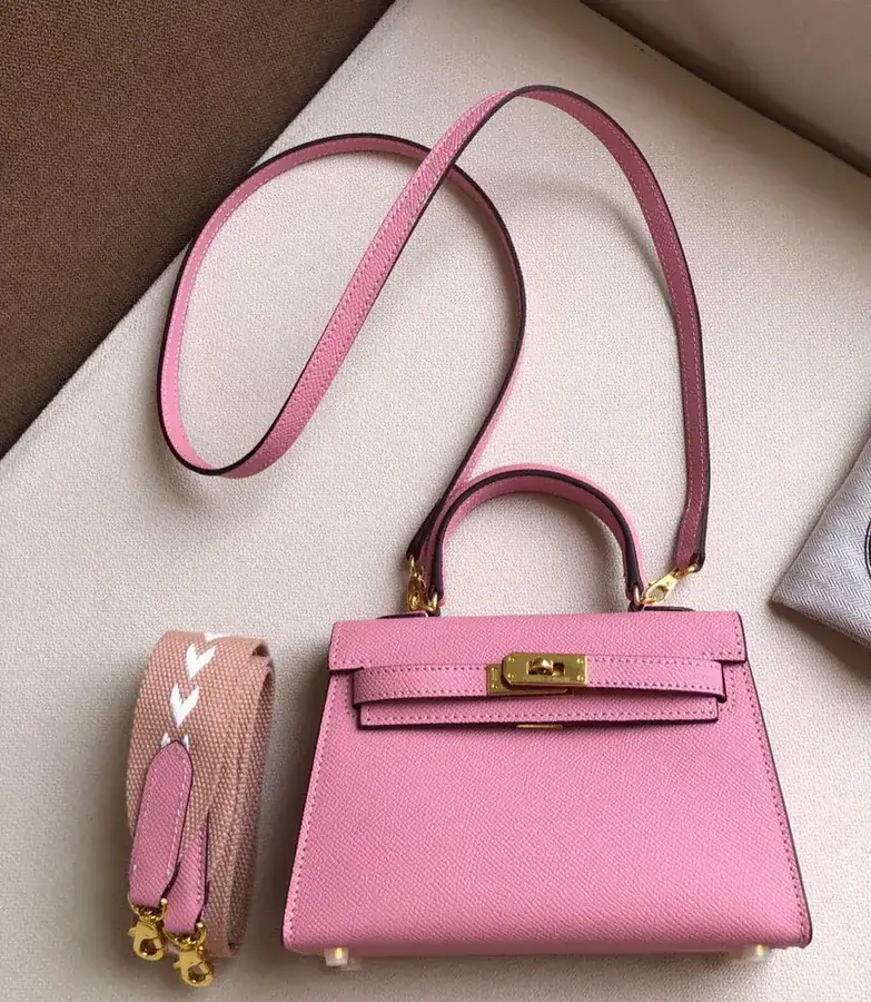 Hermès Birkin Handbag in Grained Calfskin