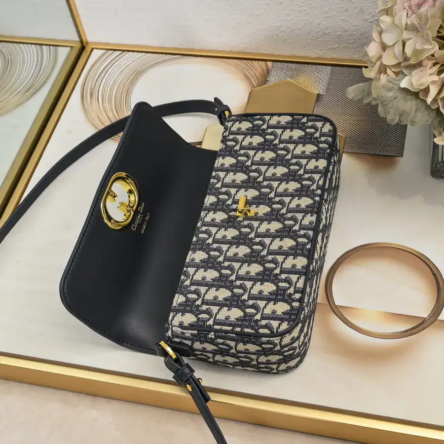 2014 30 Montaigne Avenue East West Mini Crossbody Bag