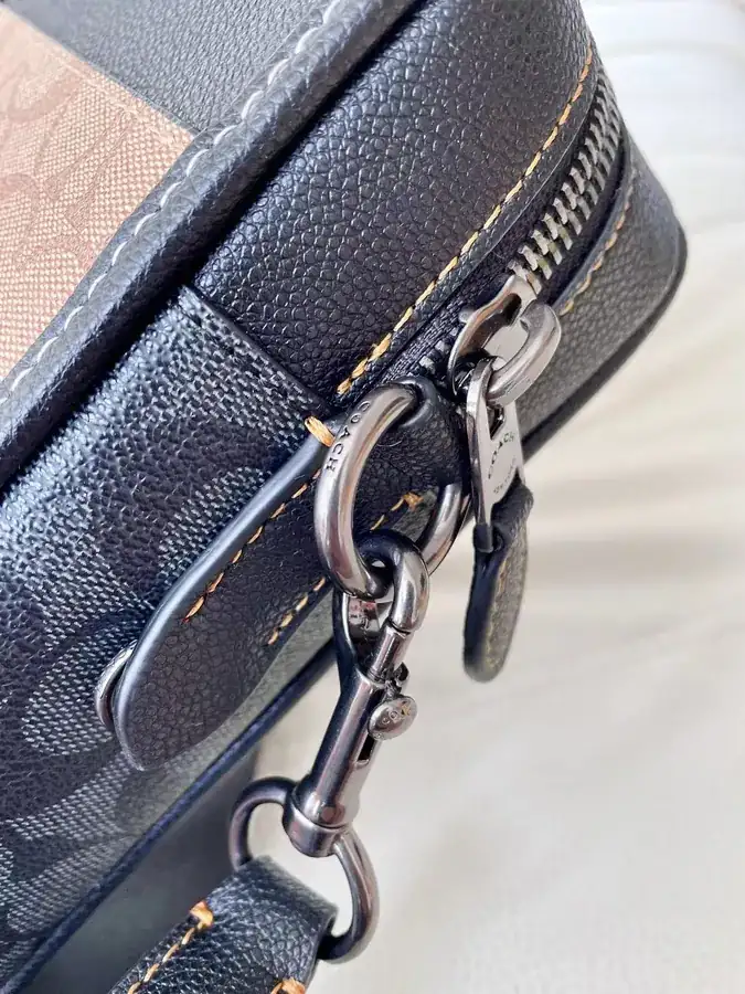 Tra New Men's Shoulder Bag Classic Design