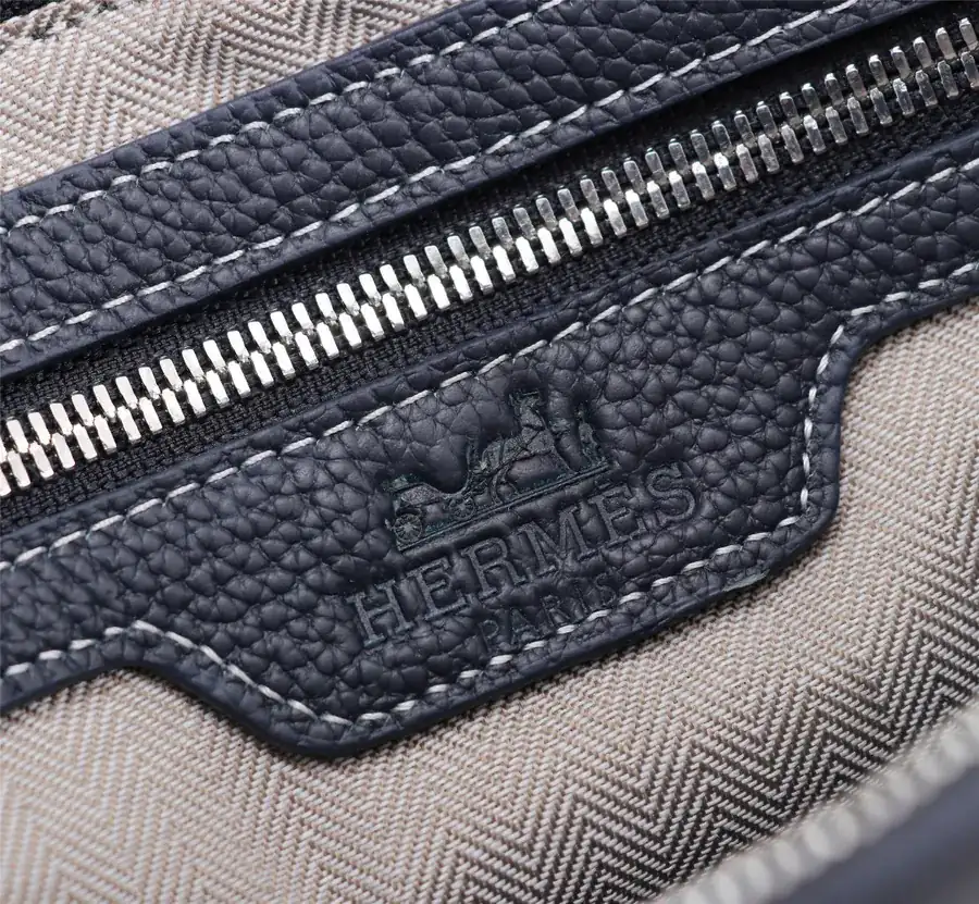 Hermès Single Handle Bag 2023 New Collection