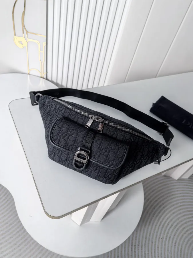 8 Spring 2025 Collection Tote Bag