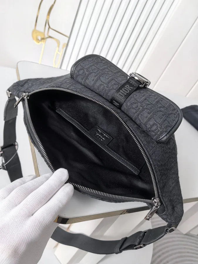 8 Spring 2025 Collection Tote Bag