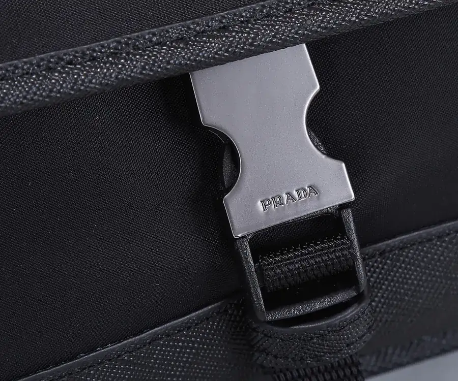 Mini Mail Bag in Grained Calfskin