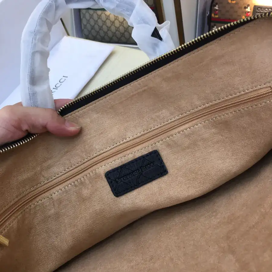 Stephen's Premium Men's Briefcase Elegant and Refined Design