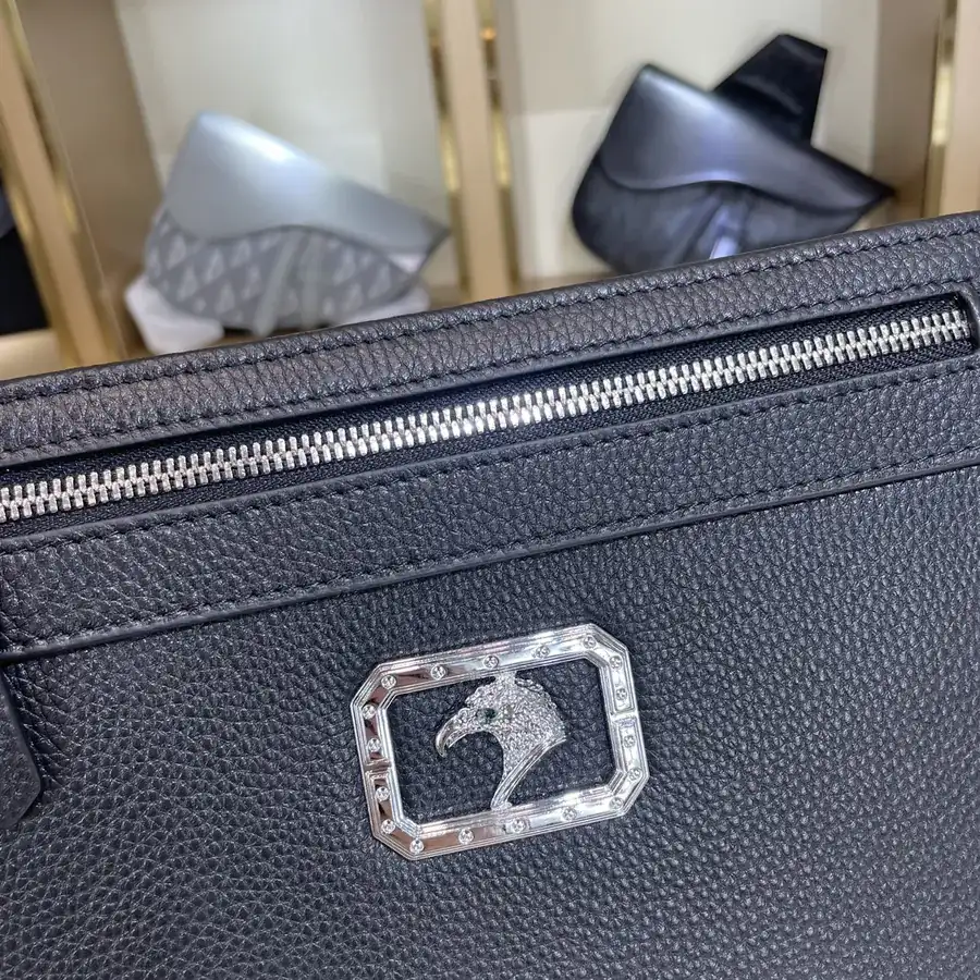 Stephen's Premium Men's Bucket Bag Elegant and Refined Design