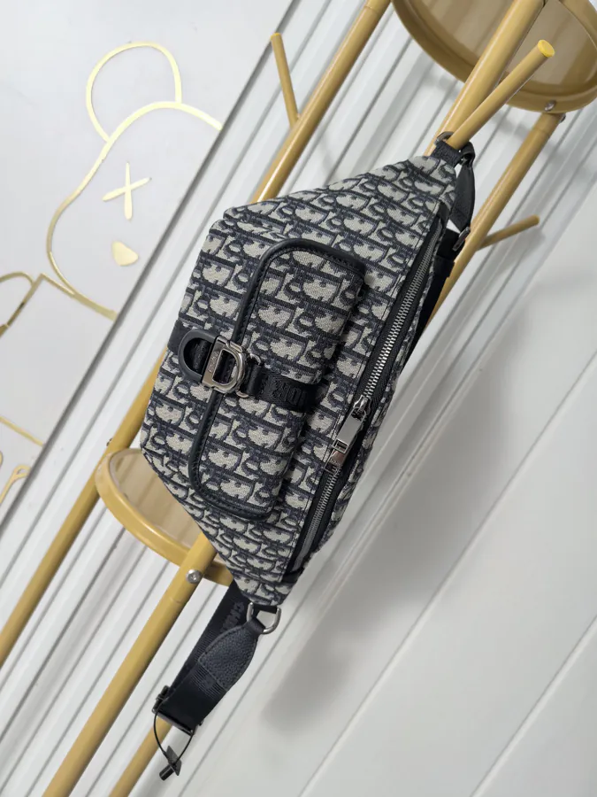 8 Spring 2025 Collection Bucket Bag