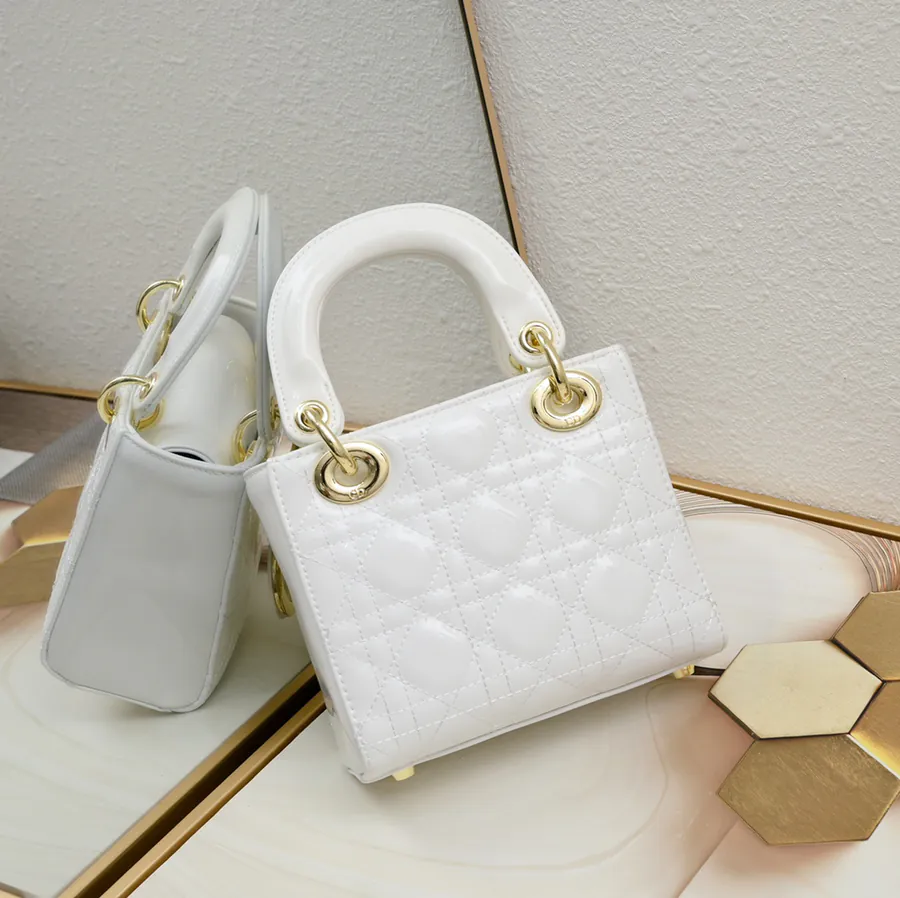 Mini Lady Classic Classic Style Bucket Bag