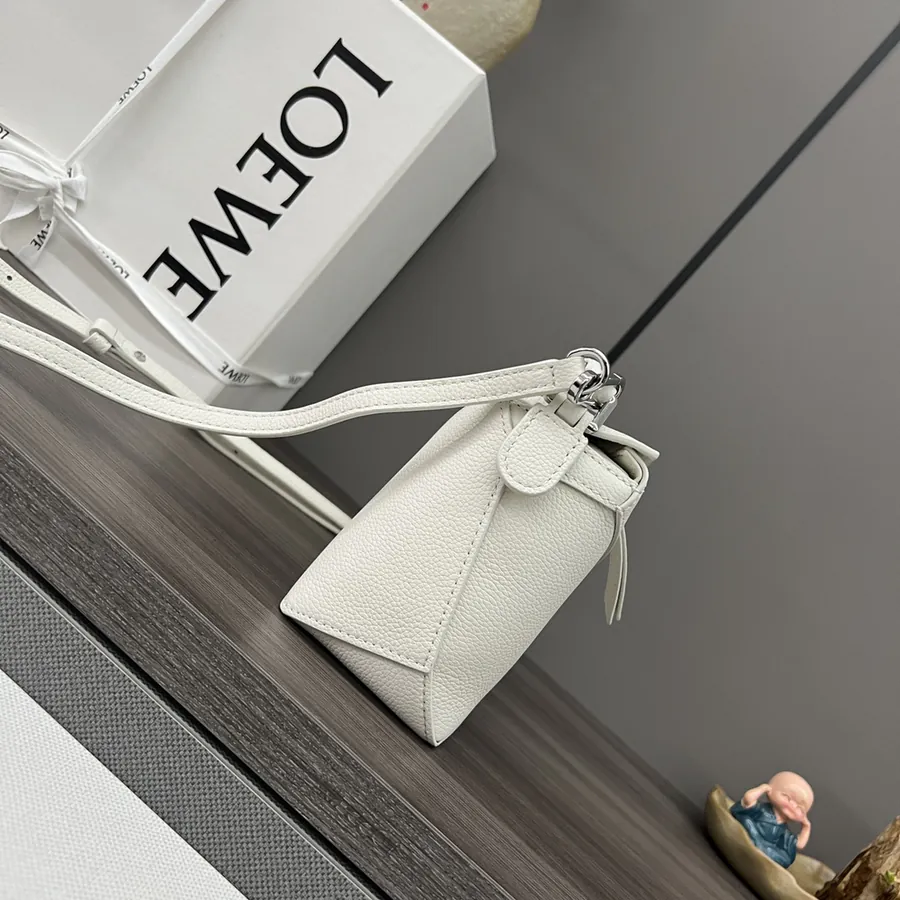 New Puzzle Edge Tote in Grained Calfskin