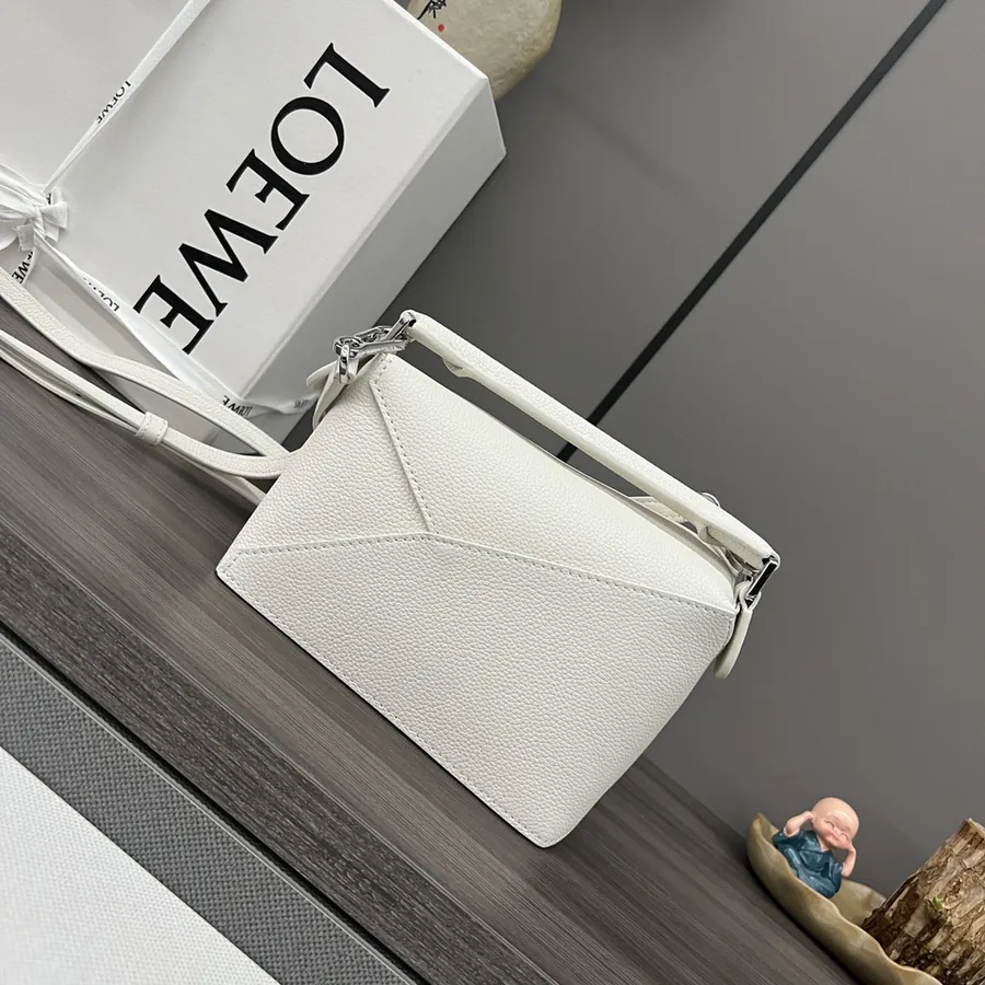 New Puzzle Edge Tote in Grained Calfskin