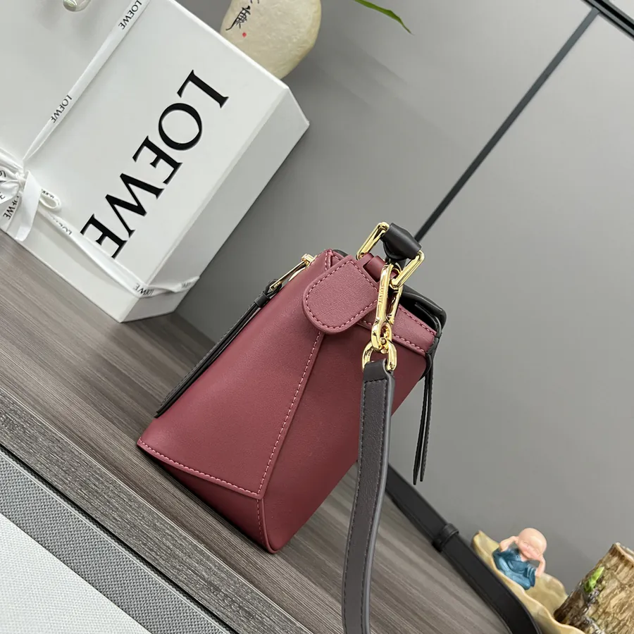 New Puzzle Shoulder Bag in Classic Leather
