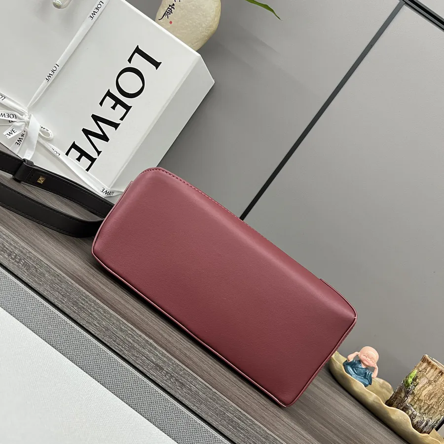 New Puzzle Shoulder Bag in Classic Leather