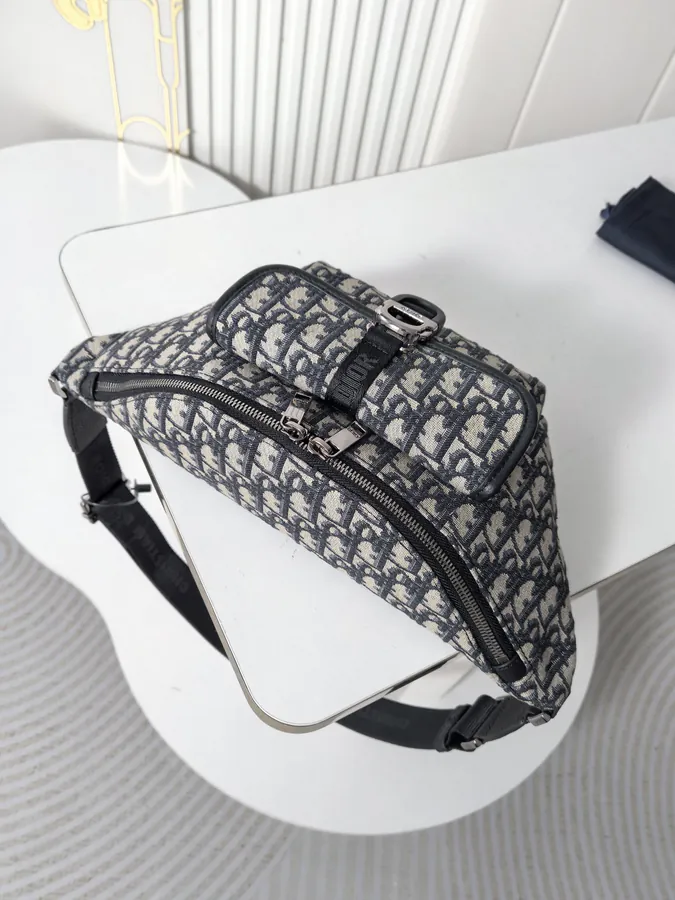 8 Spring 2025 Collection Tote Bag