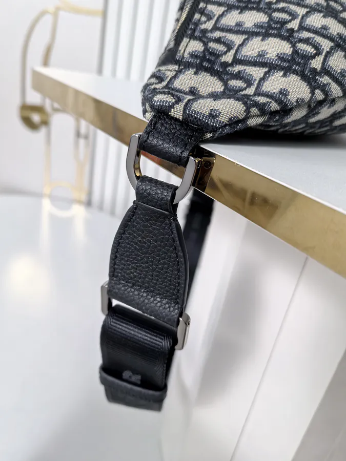 8 Spring 2025 Collection Tote Bag
