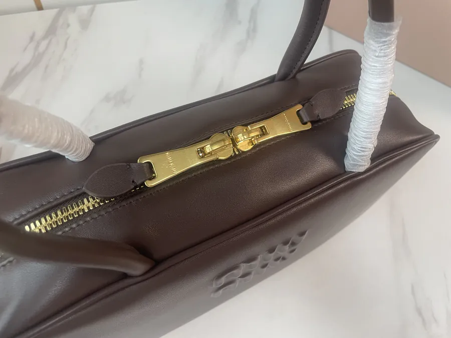 P780 M Family Bucket Bag