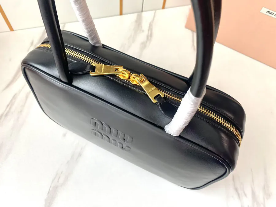 M Family 5BB172 Bucket Bag Premium Calfskin, Minimalist Design