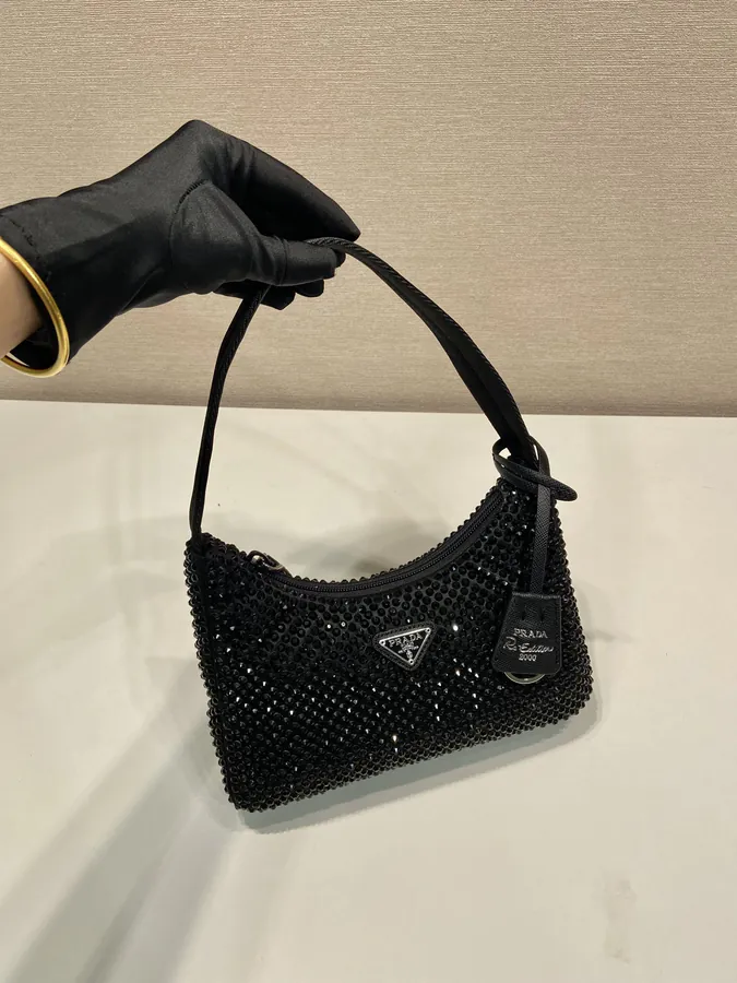 2023 1NE515 Sparkle Hobo